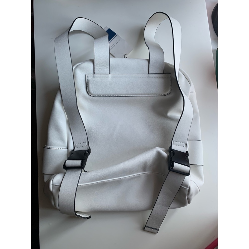 White Zara Backpack - Picture 2 of 7